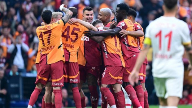 "Qalatasaray" 25-ci dəfə Türkiyə çempionu oldu - VİDEO