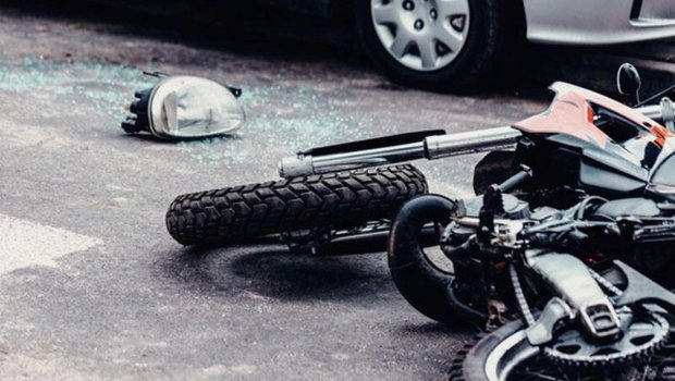 Bakıda mopedin sərnişini faciəvi şəkildə HƏLAK OLDU &ndash; FOTO