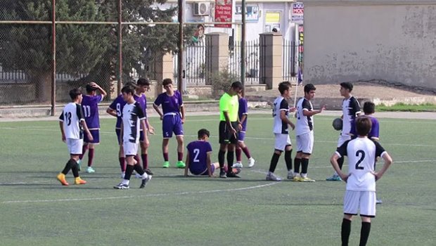 AFFA-dan azyaşlılara hücum edən məşqçi ilə bağlı QƏRAR