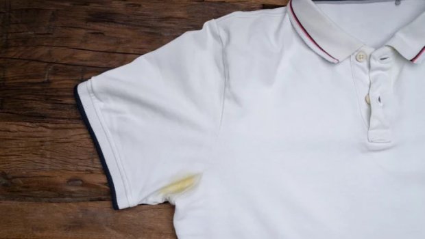 Ağ köynəklərdən tər ləkələrini BELƏ ÇIXARIN