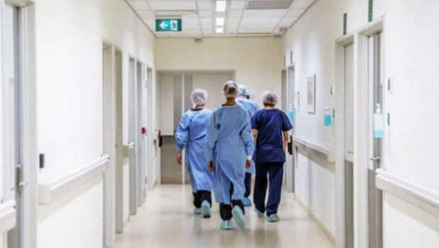 Lənkəranda yeniyetmə laqunda ilə barmaqlarını KƏSDİ