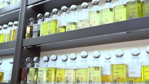 Qramla satılan ətirlər barədə QORXULU FAKTLAR - VİDEO