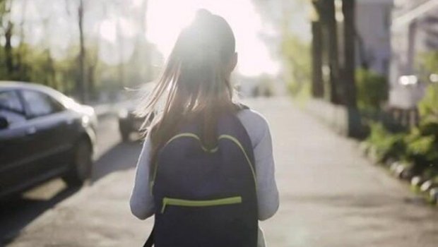 Bakıda evdən dərs adı ilə çıxan məktəbli qız İTKİN DÜŞDÜ