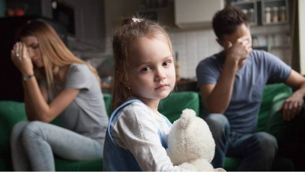 Uşağı fiziki şiddət yox, SEVGİSİZLİK öldürür &ndash; Valideynlərə ÇAĞIRIŞ