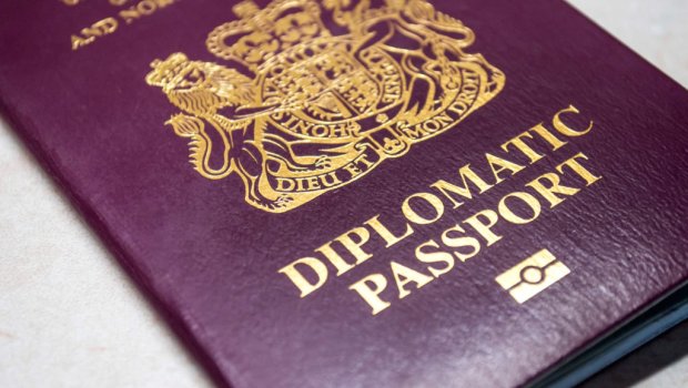 Bu şəxslərə diplomatik PASPORT VERİLƏCƏK