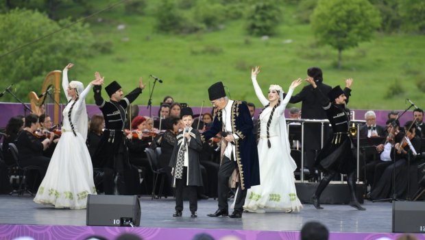 Polad Bülbüloğlu Cıdır düzündə konsert verdi - FOTO
