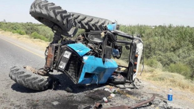 Yevlaxda traktor aşdı - 1 ölü, 1 yaralı var