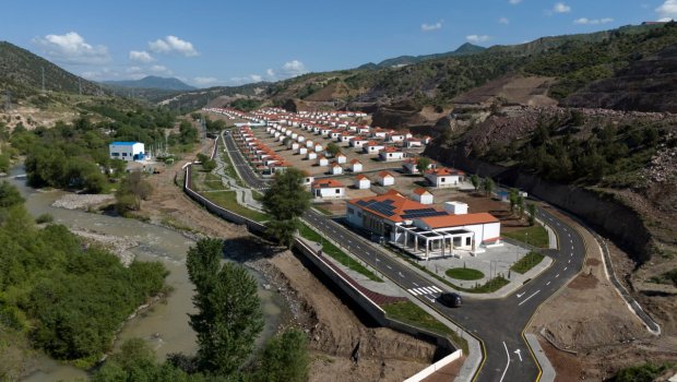 İlham Əliyev: “Azad olunan ərazilərdə bərpa edilən şəhər və kəndlərin sayı 15-ə çatıb”