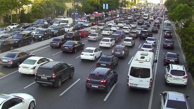 Sürücülərin NƏZƏRİNƏ: Bu yollarda diqqətli olun!