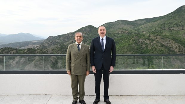 Şahbaz Şərif: "Laçında İlham Əliyevlə görüşmək mənim üçün şərəf idi" - FOTO