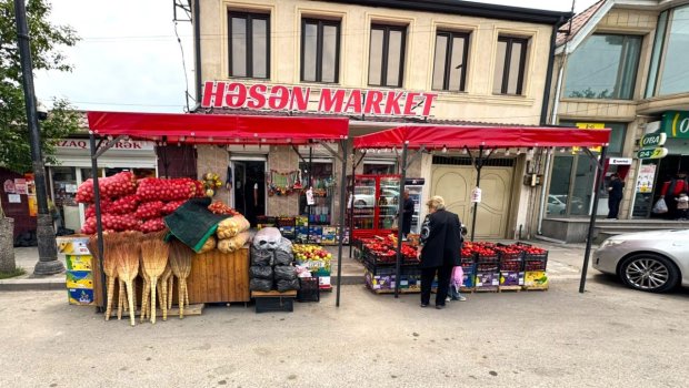 Gəncədə qanunsuz küçə ticarətinə qarşı reydlər BAŞLADI - FOTO