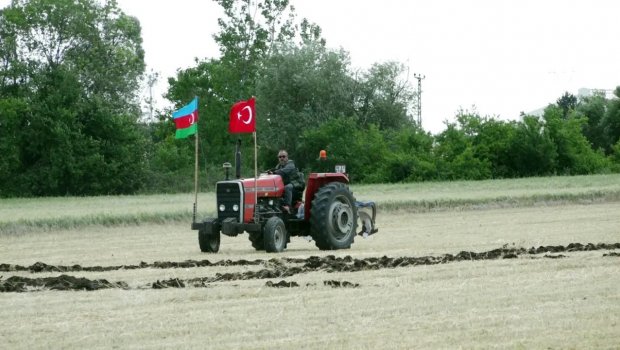 Türkiyəli fotoqraf Azərbaycanın Müstəqillik Gününü belə təbrik etdi – FOTO