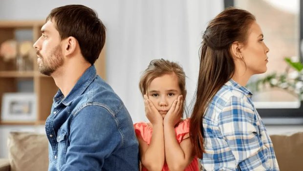 Boşanma zamanı məhkəmə uşaqların fikrini NƏZƏRƏ alır? &ndash; Hüquqi İZAH