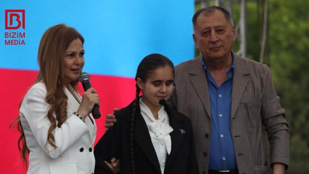 Kitab festivalında Baba Vəziroğlu ilə GÖRÜŞ – FOTO