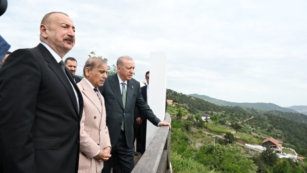 İlham Əliyev Laçına səfərindən görüntülər paylaşdı – VİDEO