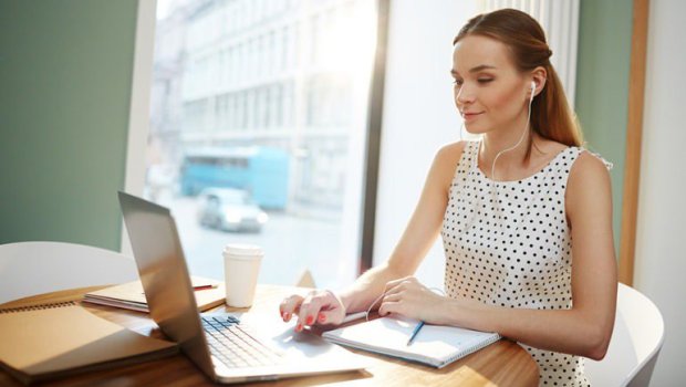 Azərbaycanda bu şəxslər işləməsələr də, 6 ay maaş ALACAQLAR