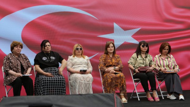 Kitab Festivalında “Gül dəftəri” poeziya paneli – FOTO