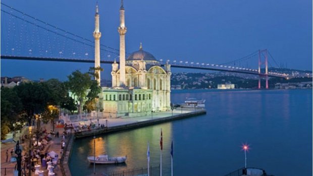 İstanbulun fəthindən 572 il ötür