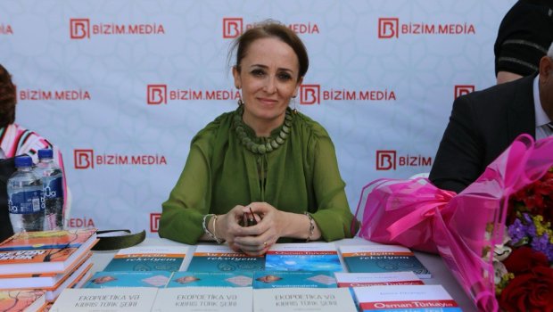 Elmira Fikrətqızının imza günü keçirildi - FOTO
