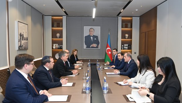 Ceyhun Bayramov ABŞ Senatının Xarici Əlaqələr Komitəsinin üzvü ilə görüşdü - FOTO