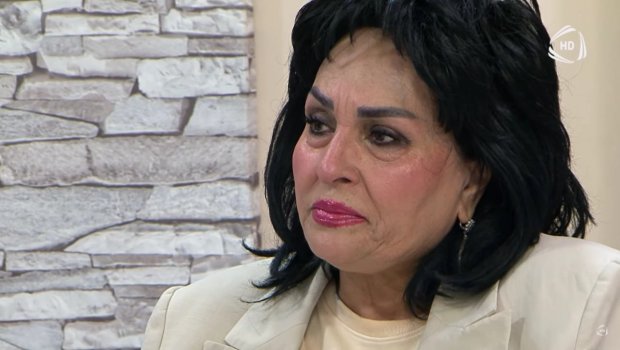 Əməkdar artist efirdə ağladı - VİDEO