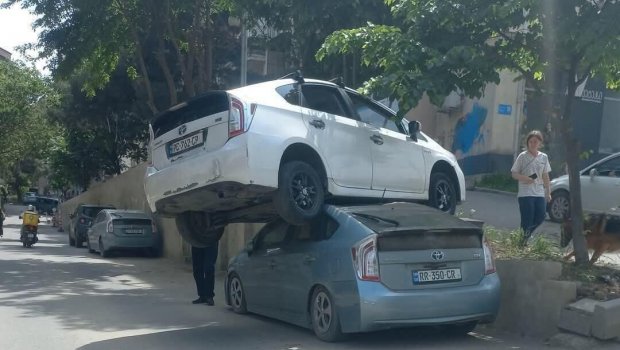 "Prius"ların iştirakı ilə qəribə QƏZA
