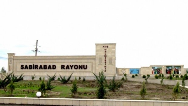 Sabirabad sakini toyda içib əmisi oğlunun kafesini DAĞITDI