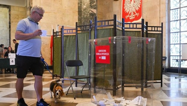 Polşada prezident seçkisinin 2-ci turu keçirilir