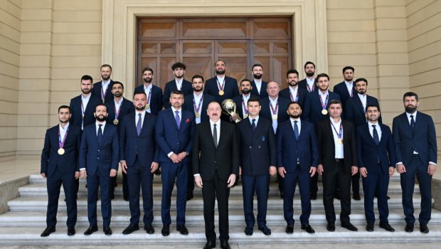 Prezident: “Milli komandamız sırf Azərbaycanda doğulub boya-başa çatmış gənclərdən ibarətdir”