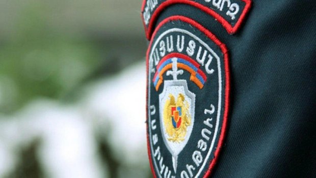 Azərbaycan əsgərlərinə tapança tuşlayan erməni TUTULDU