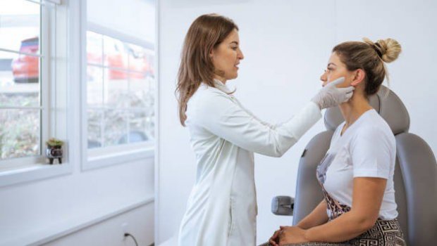 Bu qidalar üzdə sızanaq yaradır – Dermatoloqlardan XƏBƏRDARLIQ