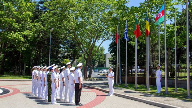 NATO Mərkəzində bayrağımız ucaldıldı – FOTO