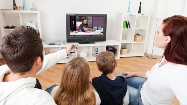Uşaqları ilə birgə serial izləyən valideynlərə XƏBƏRDARLIQ