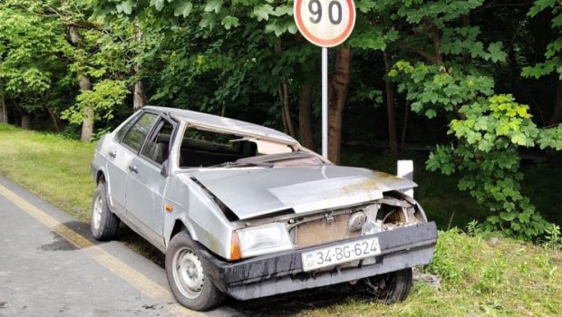 Qaxda iki avtomobil TOQQUŞDU - 3 yaralı var - FOTO