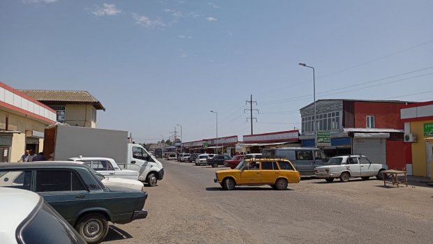 Astarada BƏDBƏXT HADİSƏ: Ata və azyaşlı oğlunu avtomobil vurdu - FOTO