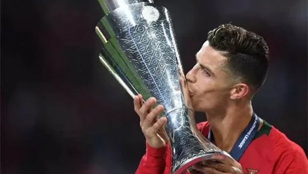 Ronaldo dünya rekordunu yenilədi