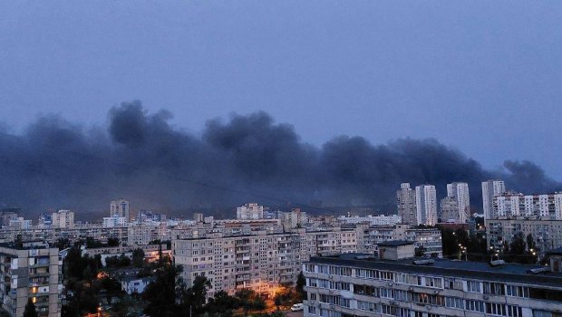 Rusiya Kiyevi BOMBALADI - Şəhər alovlar içində - FOTO/VİDEO
