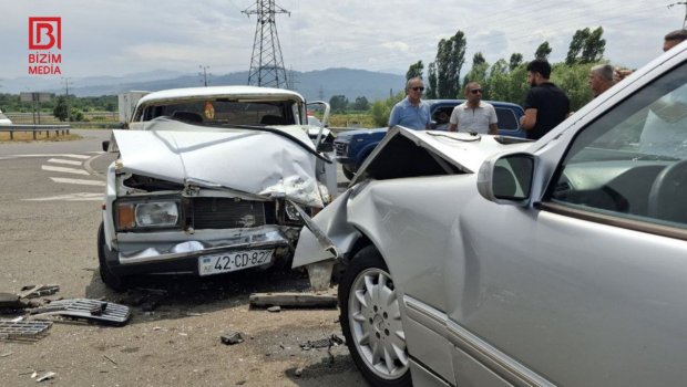 Lənkəranda ağır qəza: 5 nəfər xəsarət aldı – FOTO