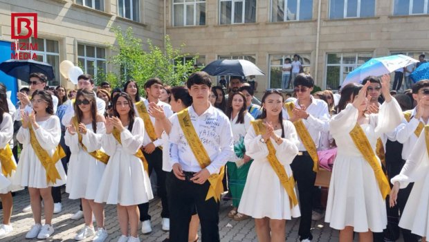 Gəncə-Daşkəsən bölgəsində 6 284 şagird üçün "Son zəng" çalındı - FOTO