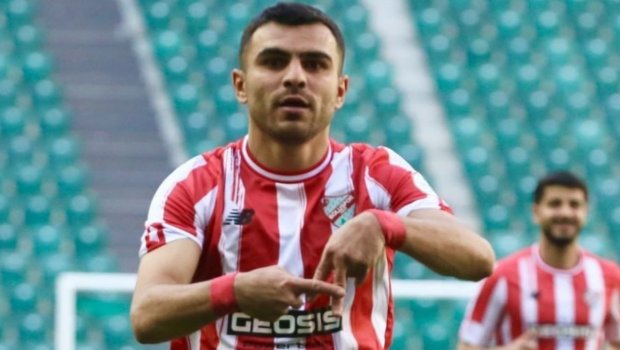 Azərbaycanlı futbolçu Albaniya klubunun DİQQƏT MƏRKƏZİNDƏ