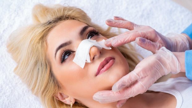 Kimlər yayda plastik əməliyyatdan imtina etməlidir? - Həkim AÇIQLADI
