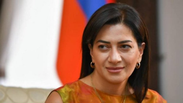 Anna Akopyan Ərdoğanın kitabını oxuyacaq? - FOTO