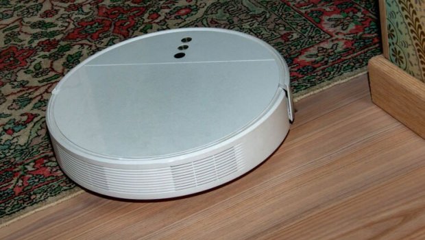 Robot tozsoran qadını hamamda TƏLƏYƏ SALDI