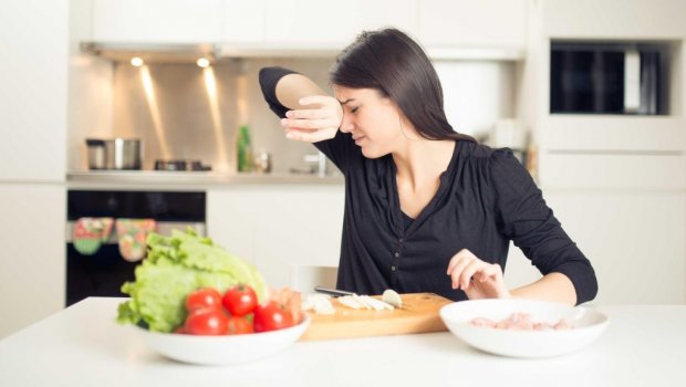 Soğanı ağlamadan necə doğramaq olar? - Maraqlı üsullar