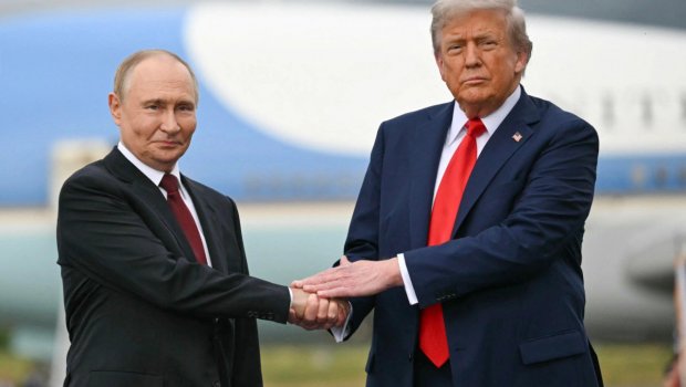 Ağ Ev Trampla Putinin görüşünü "tarixi" adlandırdı – FOTO
