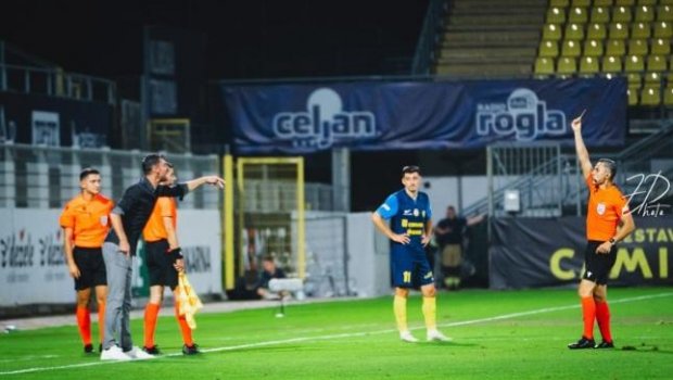 Məsiyev Riera və 7 futbolçuya sarı vərəqə GÖSTƏRDİ
