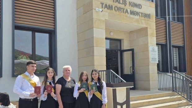 Daha bir məktəbin bütün məzunları tələbə adını qazandılar – FOTO