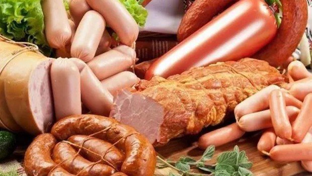 Hisə verilmiş ət və kolbasa məhsullarının həddindən artıq qəbulunun zərərləri