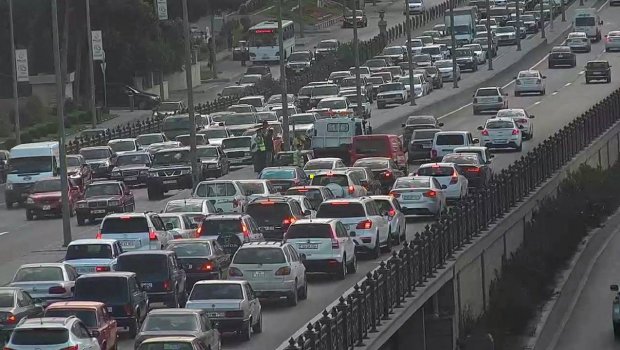 Bakının bir sıra yollarında TIXAC VAR
