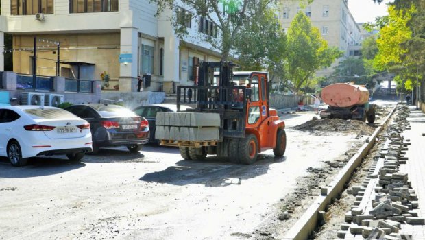 Bakıda bu küçə təmir OLUNUR – FOTO